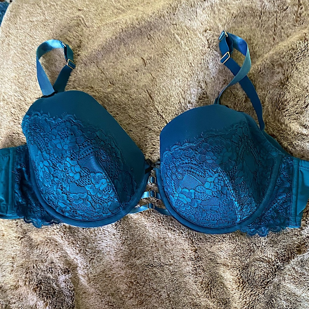 Lanebryant lightly lined lace balconette bra